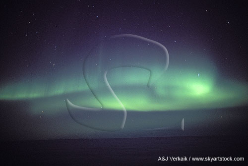 Harmonious swirling bands of northern lights (Aurora Borealis)