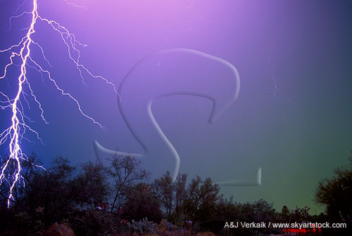 A single very hairy and scary cloud-to-ground lightning bolt