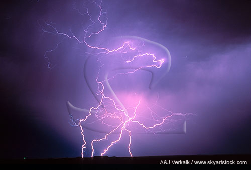 A crazy dance of fine lightning filaments and cloud-to-ground strikes