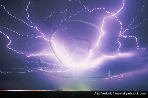 Brilliance and inspiration: an explosion of lightning fingers