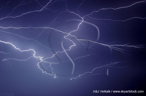 Close-up of a tangle of spider lightning