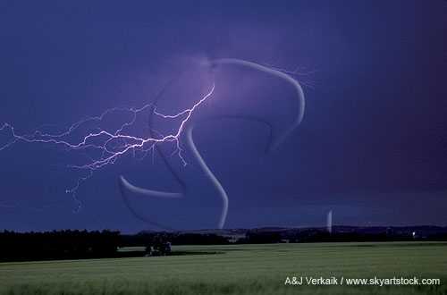 A fork of cloud-to-air lightning (air discharge), a flash into clear sky
