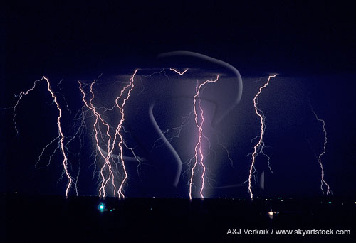 Group of bolts: straight channels of streak lightning