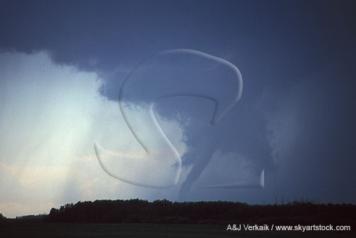 Tornado sequence: the tornado appears to be lifting 