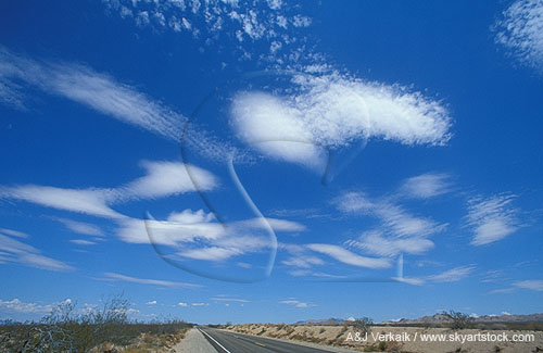 Cloud types, Acl: scattered patches of Lenticularis type of cloud