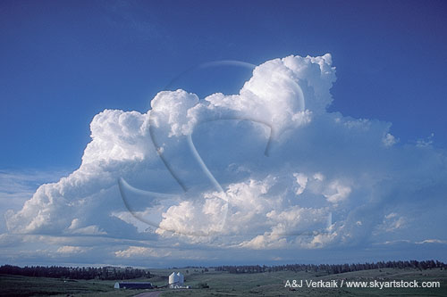 The relationship between clouds and air motion