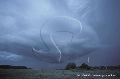 Supercell storm with a crude wall cloud where inflow air spirals up