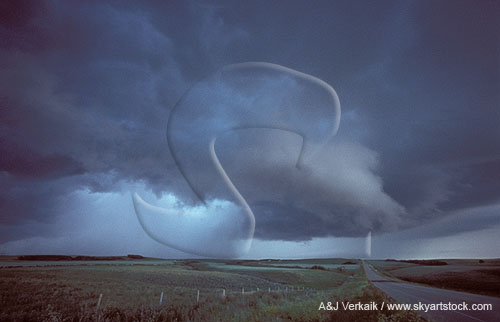 Wide-angle view of a typical HP supercell hailstorm