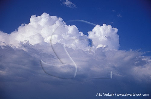 A heavenly cloudscape beckons us to the wild blue yonder