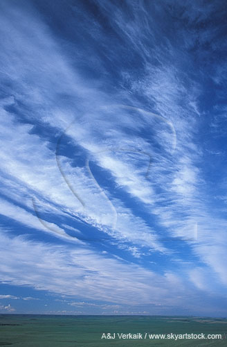 Cloud type, Ac: streaks of Altocumulus clouds grow and spread