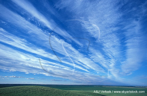 Cloud type, Ac: parallel bands of ribbed Altocumulus cloud