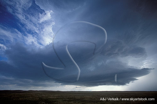 A concave cloud base on a supercell is good evidence of rotation