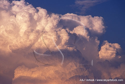 Turbulently boiling clouds in an energetic twilight sky