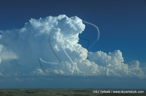 Cloud types, TCu: a very large mass of towering Cumulus clouds
