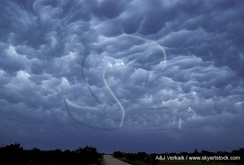 Mammatus clouds with crinkly texture