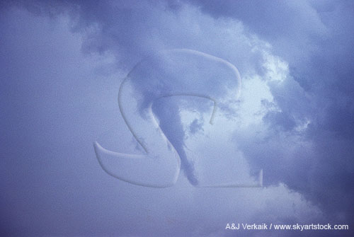Mid-air shear funnel, or non-tornadic funnel cloud