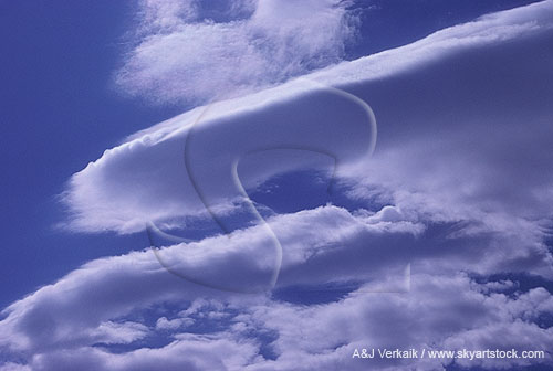 Close-up of dense lenticular clouds (Altocumulus)