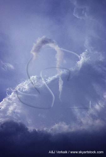 Mid-air horseshoe funnel non-tornadic vortex