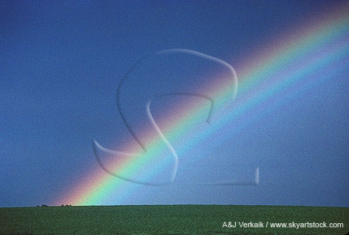 Close-up of intense rainbow with supernumeraries