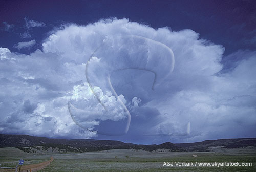 A cloudburst is imminent from this Cumulonimbus storm cloud