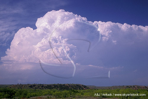Cloud types, Cb: Cumulonimbus classic supercell severe storm