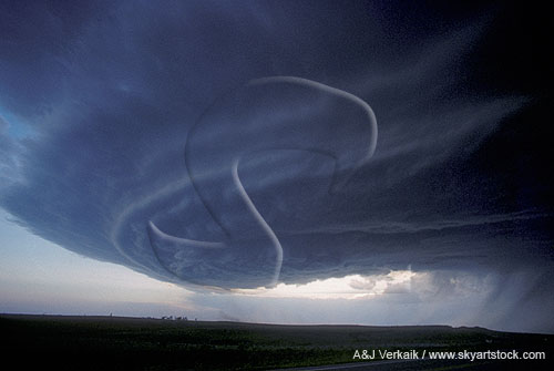 An elongated mesocyclone with a rain-free base in concentric layers