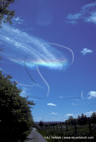 Circumhorizontal arc in Cirrus clouds