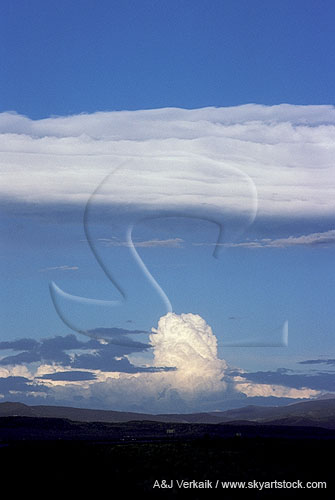 Smooth standing wave cloud layers 