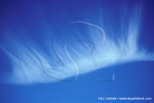 An angelic drift of feathery Cirrus 