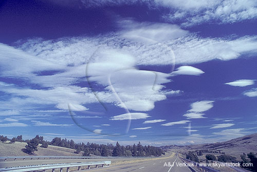 Cloud types, Acl: lenticular Altocumulus clouds with various shapes
