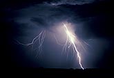 Superbolt: highly electric lightning with sprays of fine filament