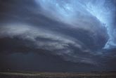 Complex shelf cloud structure along a vertically stacked Arcus cloud