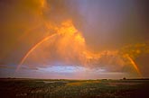 A mysterious broken rainbow, or discontinuous bow arc