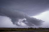 Scud lifts into developing wall cloud