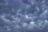 Turbulent Mammatus clouds with chaotic pattern