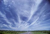 Cloud types, Ci: Cirrus clouds converging toward horizon (parallax)
