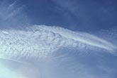Delicately feathered cloud texture